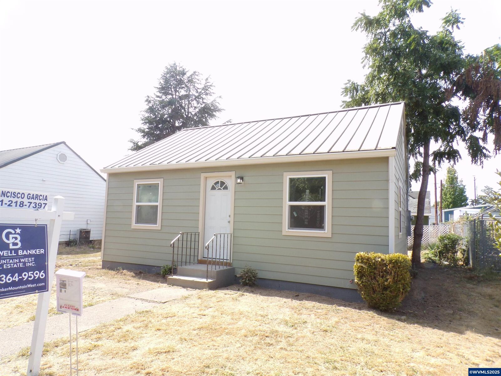 Property Photo:  1925 Liberty St NE  OR 97301 