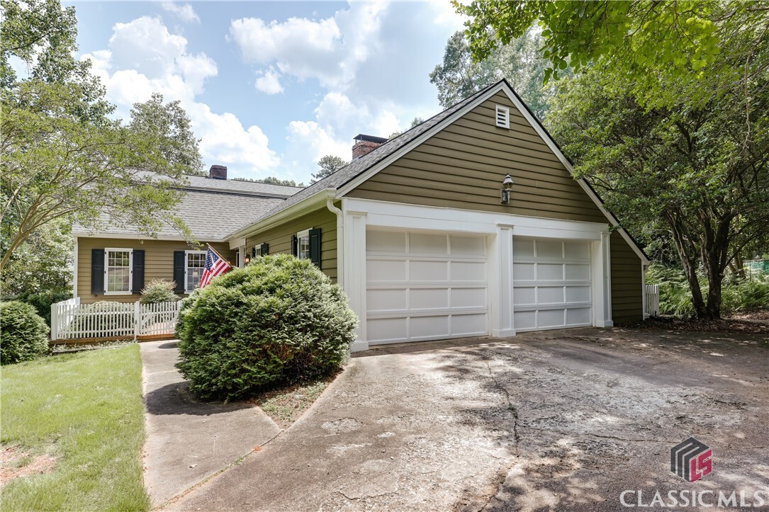 Property Photo:  235 Pendleton Drive  GA 30606 