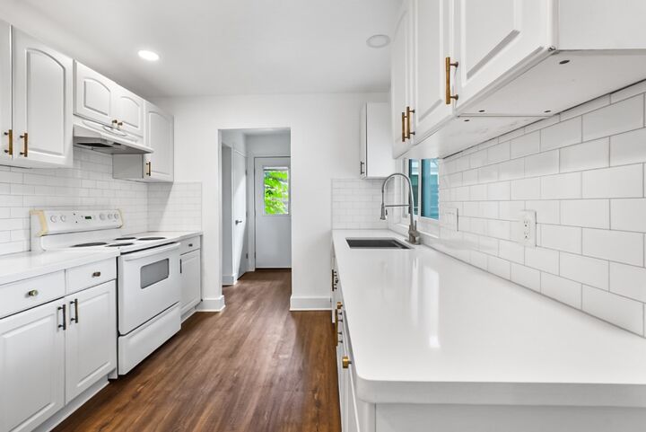 Property Photo: 2709 Parker Lane B TX 78741