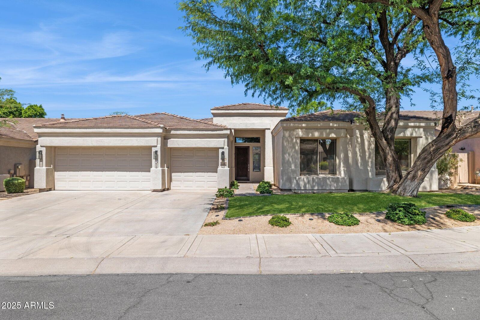 Property Photo: 20720 N 74th Street AZ 85255