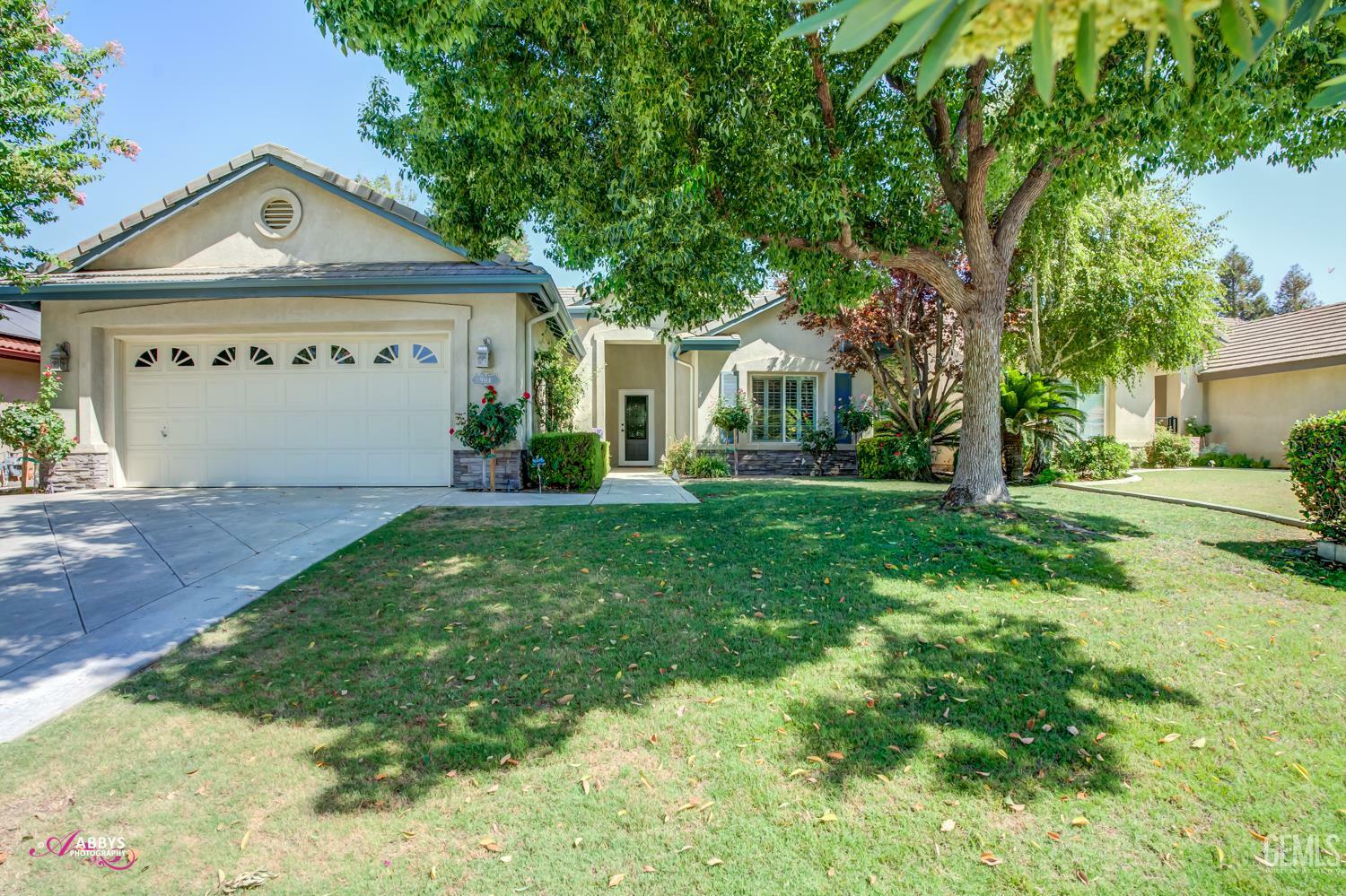 Property Photo: 9914 Brandy Rose Street CA 93311
