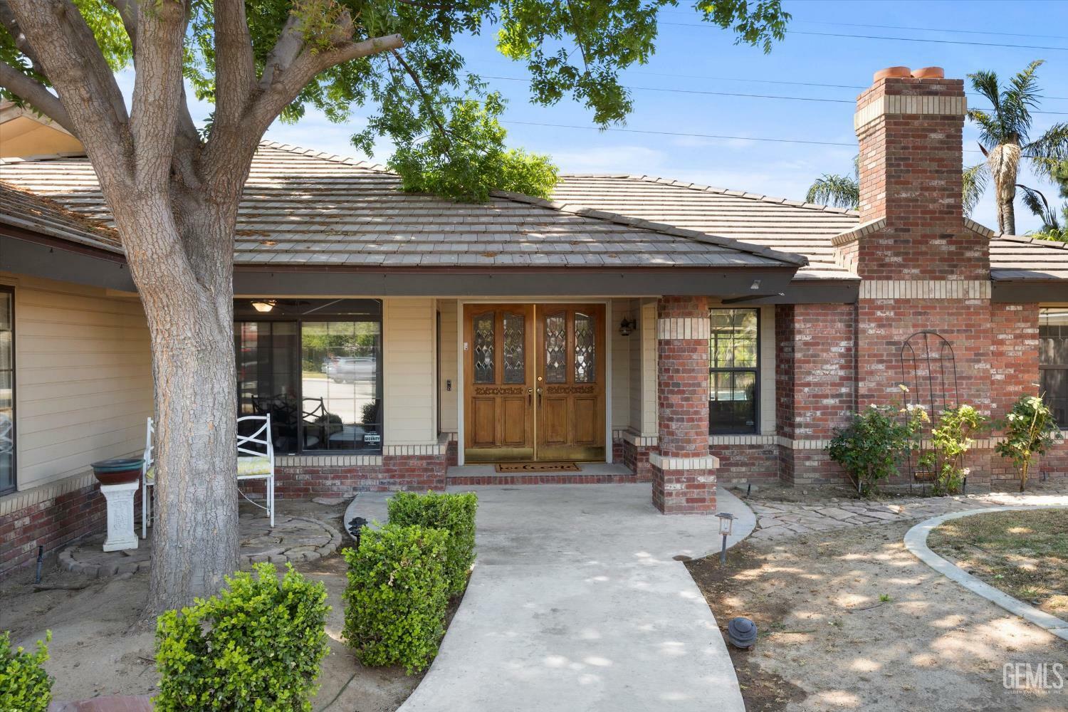 Property Photo: 7716 Canfield Court CA 93308