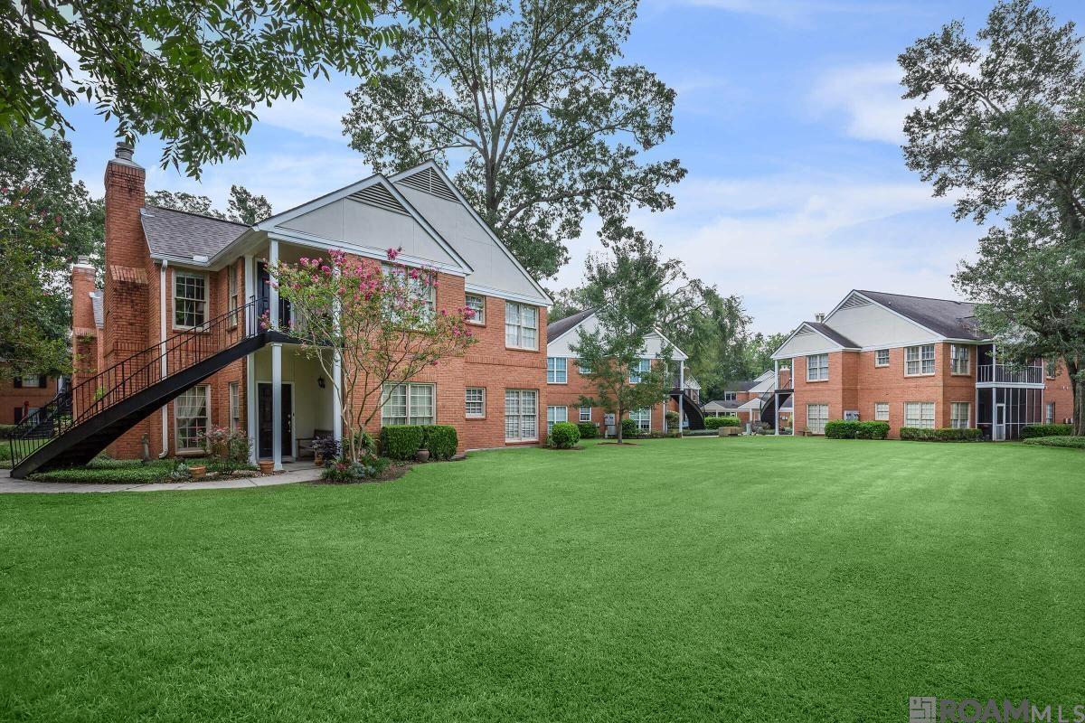 Property Photo: 7441 N Jefferson Place Cir #47B LA 70809
