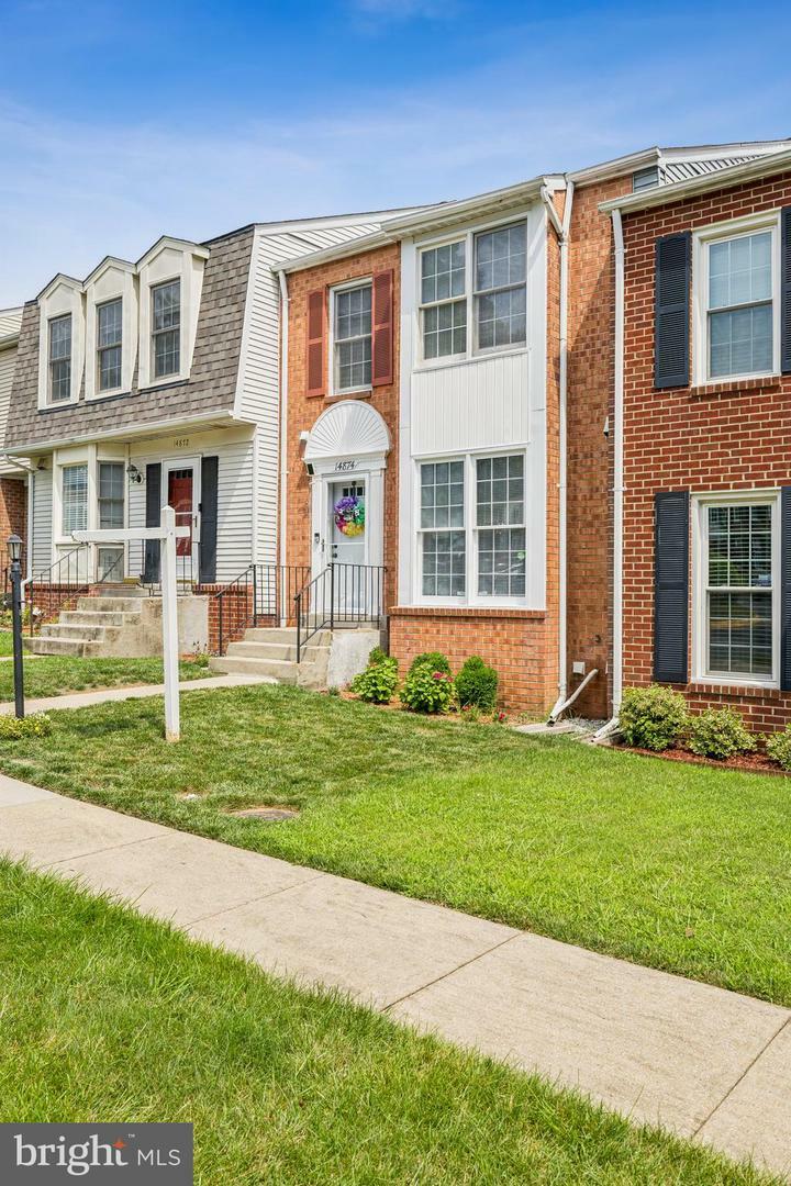 Property Photo: 14874 Swallow Court VA 22193