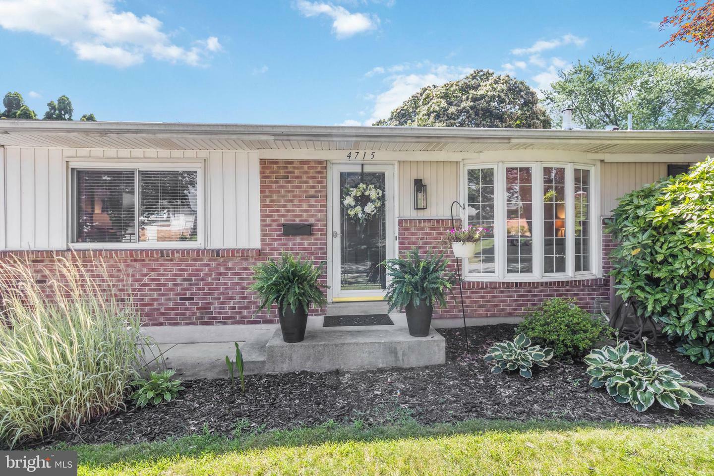 Property Photo: 4715 Courtland Street PA 17011