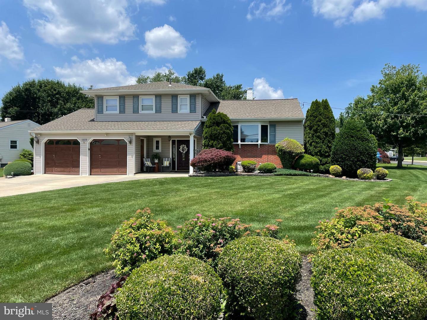 Property Photo:  169 Elton Avenue  NJ 08620 