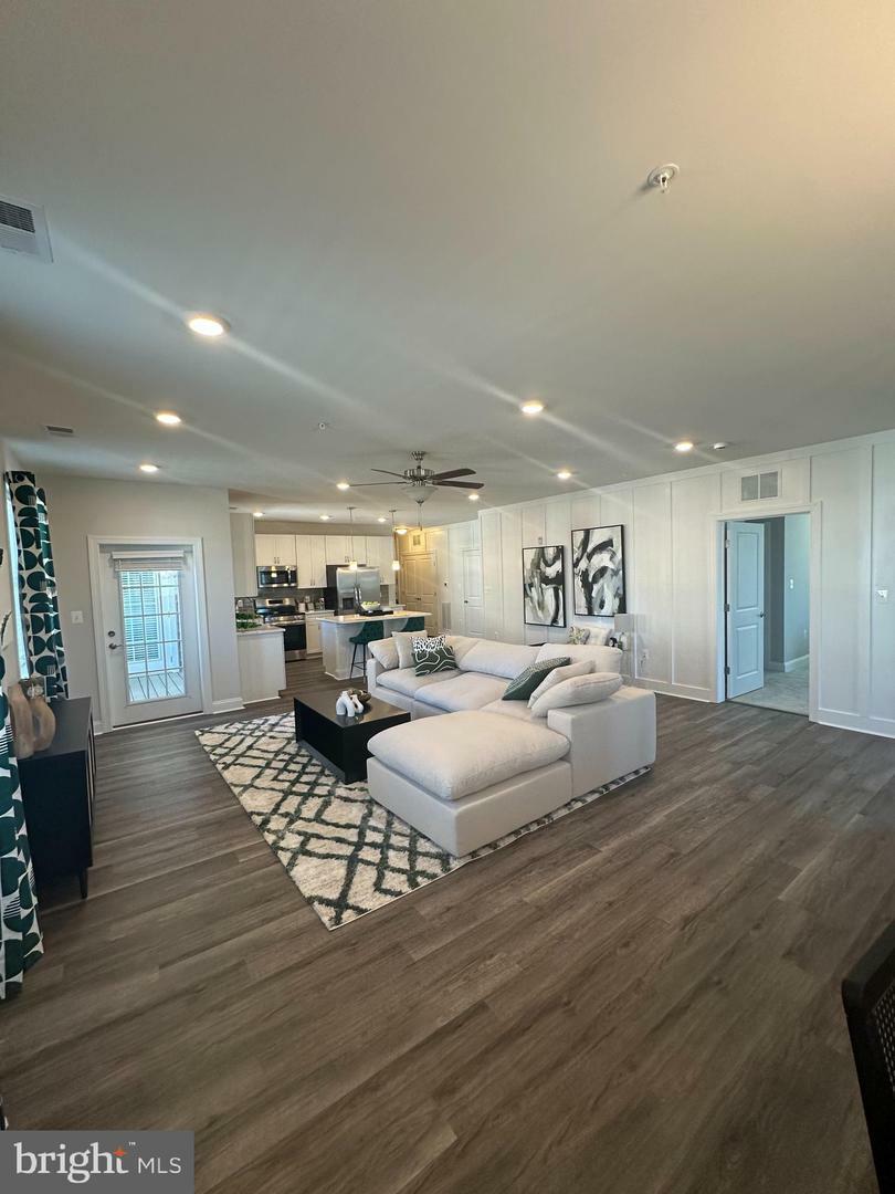 Property Photo: 406 Bold Ruler Court 302 MD 21078