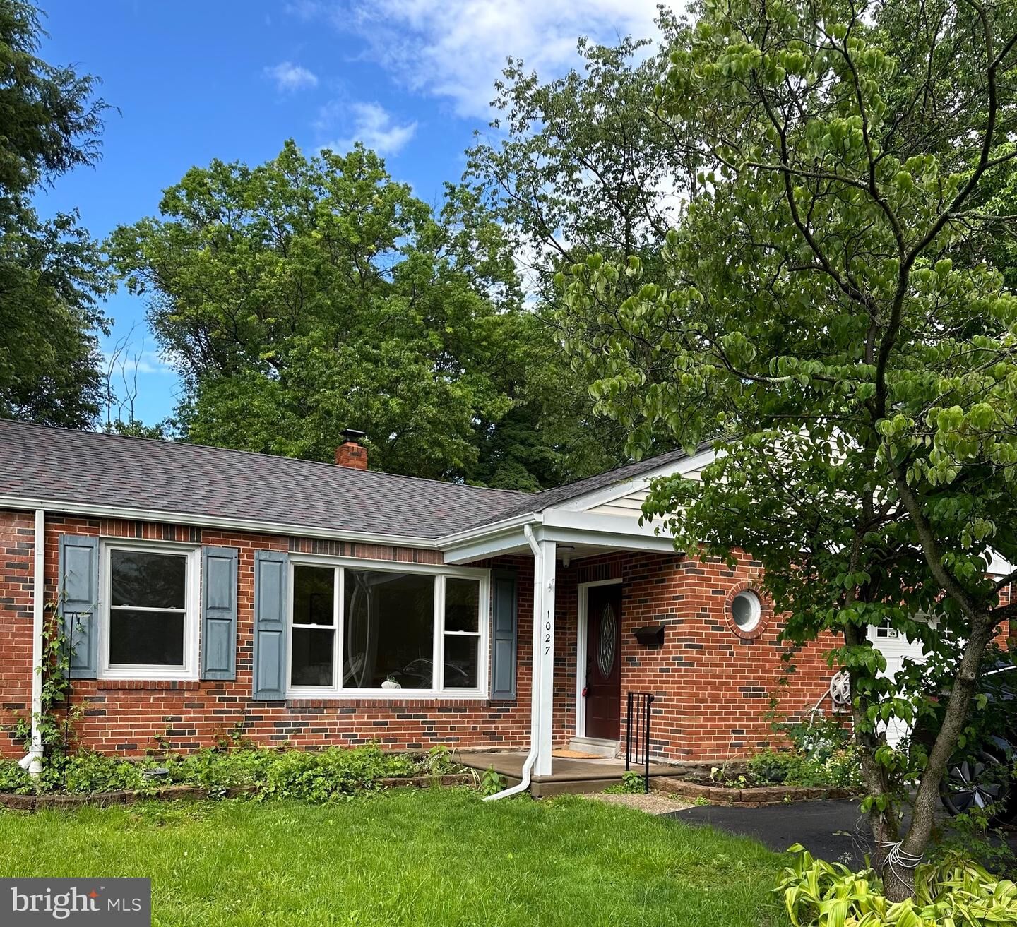 Property Photo:  1027 Edann Road  PA 19075