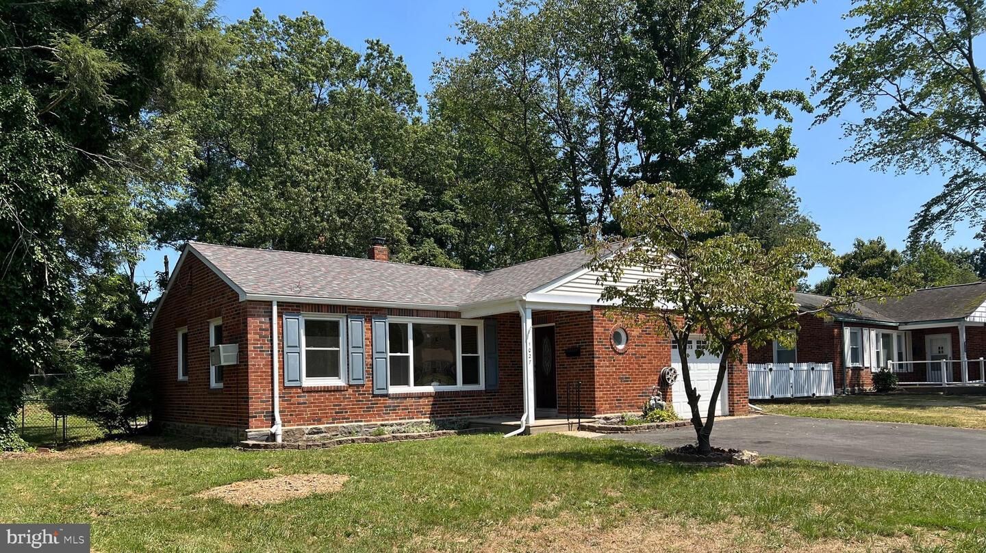 Property Photo:  1027 Edann Road  PA 19075 
