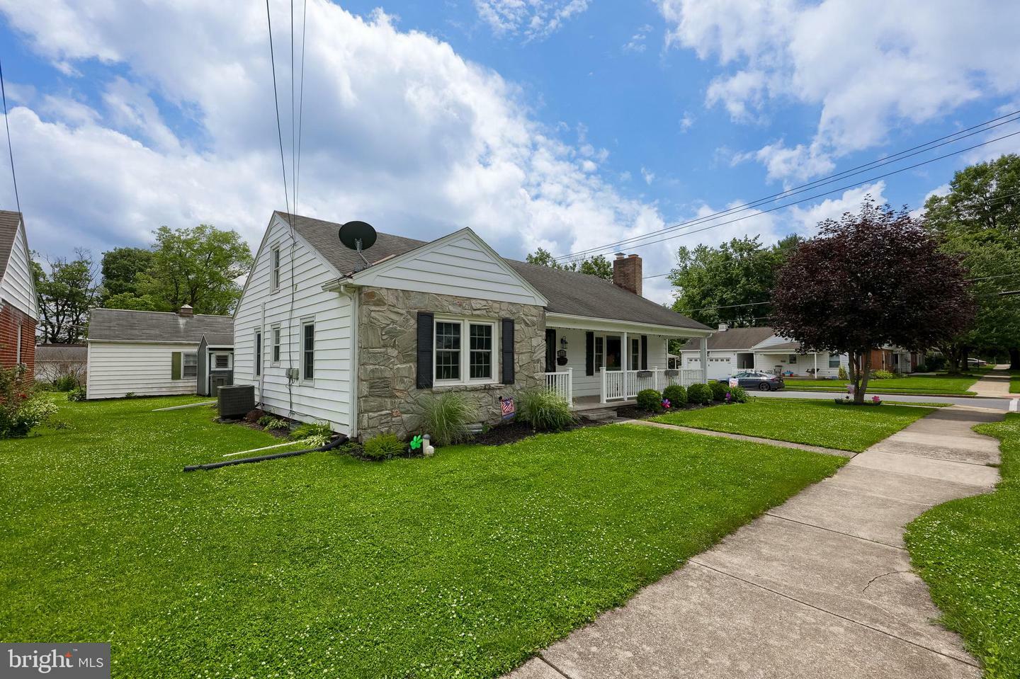 Property Photo:  333 W Ferdinand Street  PA 17545 