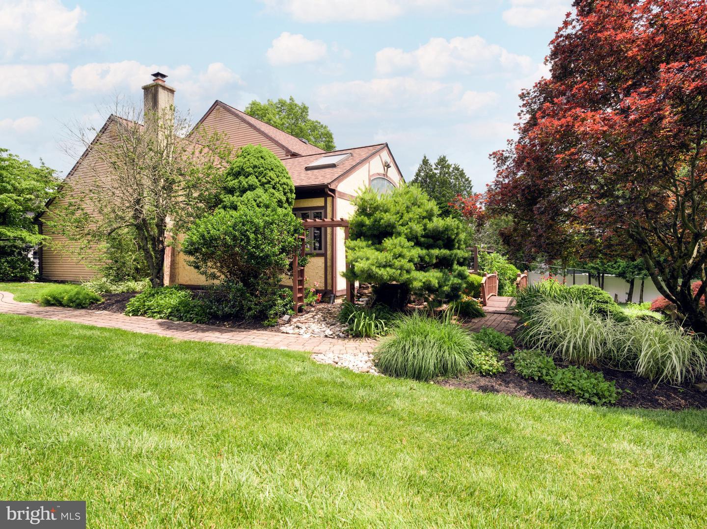 Property Photo:  13 Colonial Drive  PA 18940 