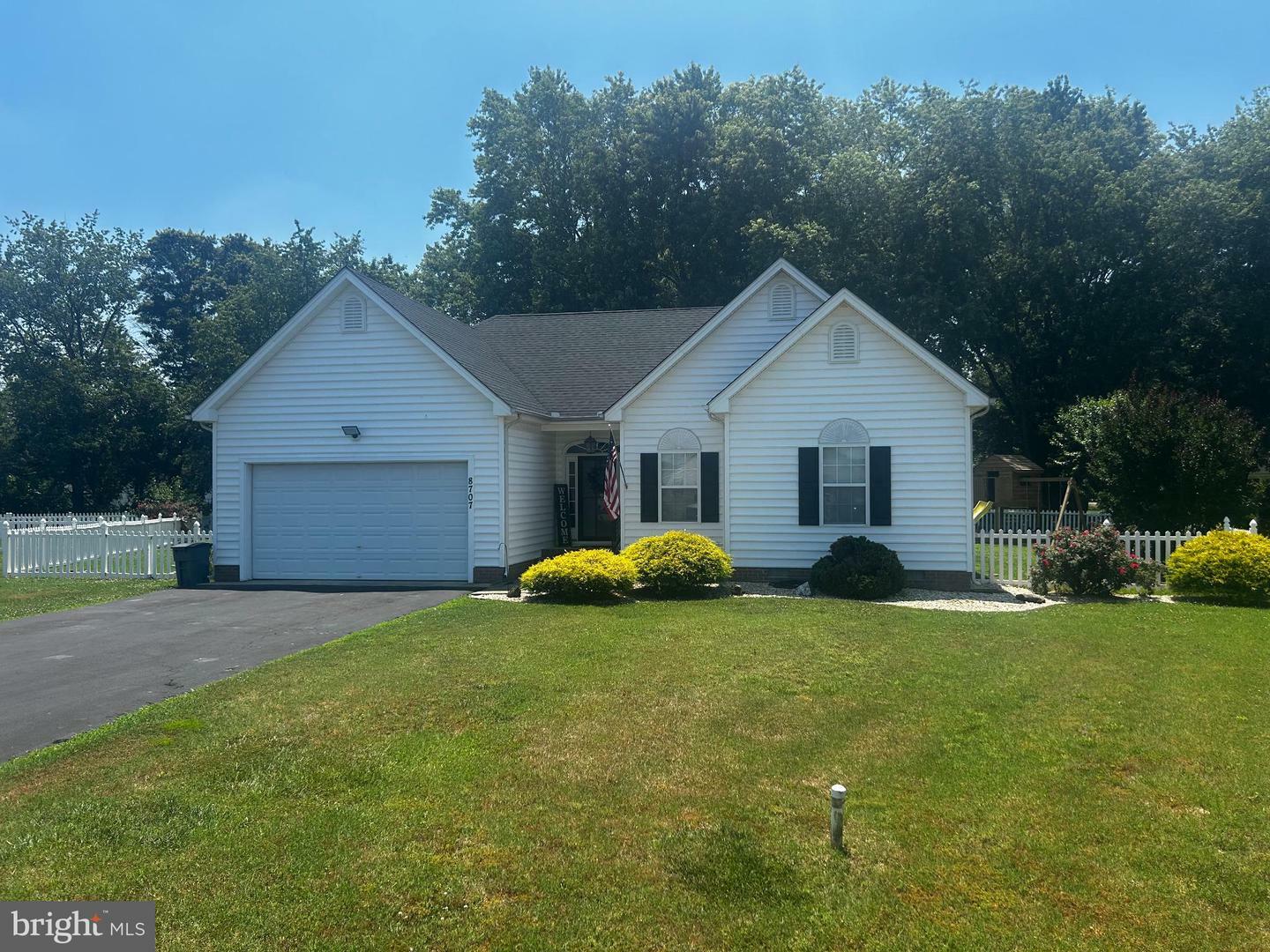 Property Photo: 8707 Linden Court MD 21875