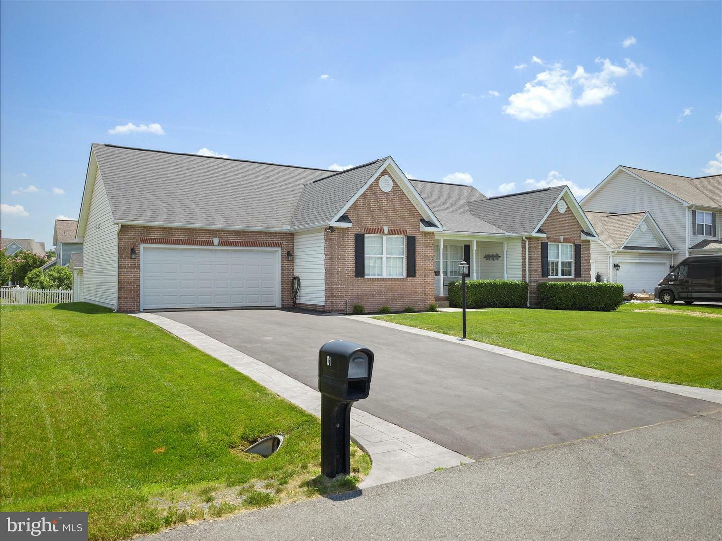 Property Photo: 101 Carrera Court WV 25428