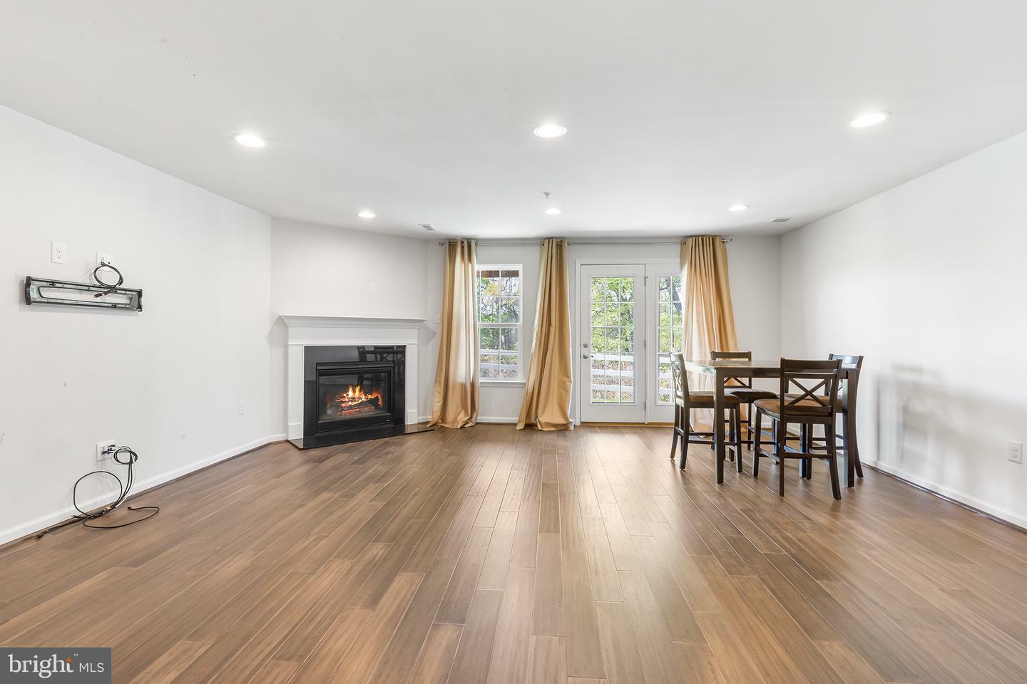 Property Photo: 19 Twomey Court 33 PA 19095