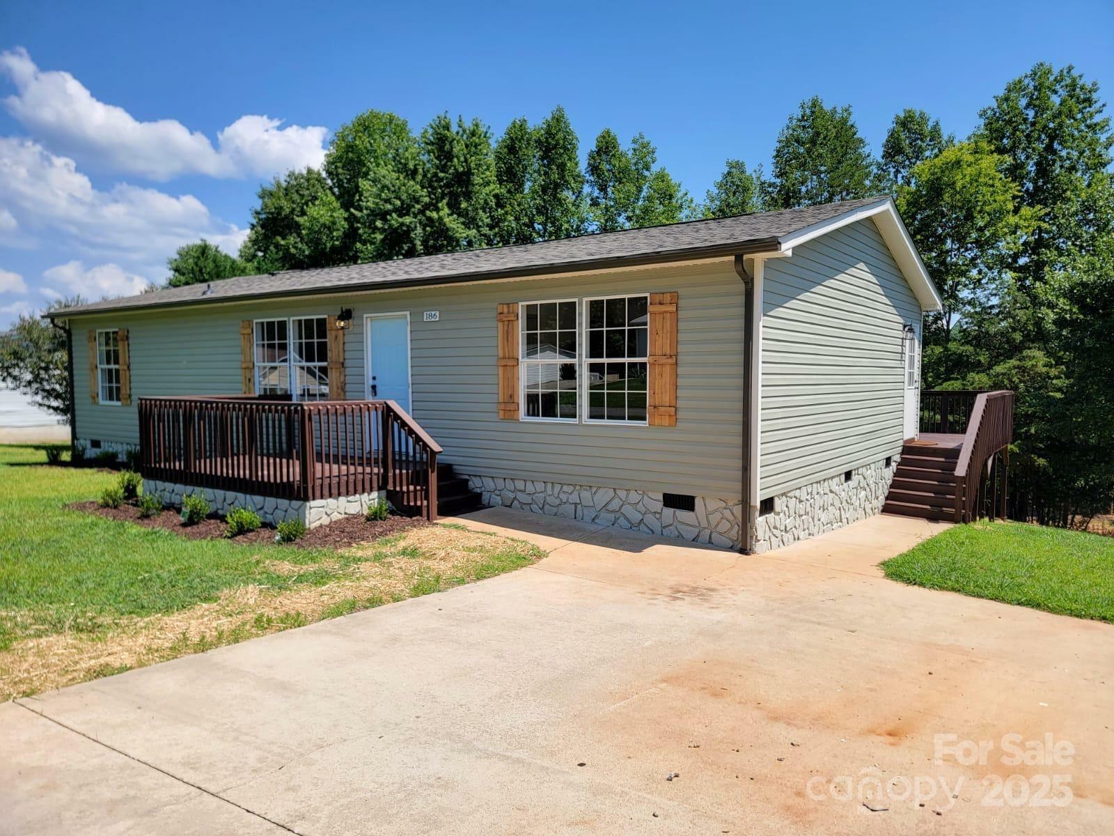 Property Photo: 186 Harmony Drive NC 28761