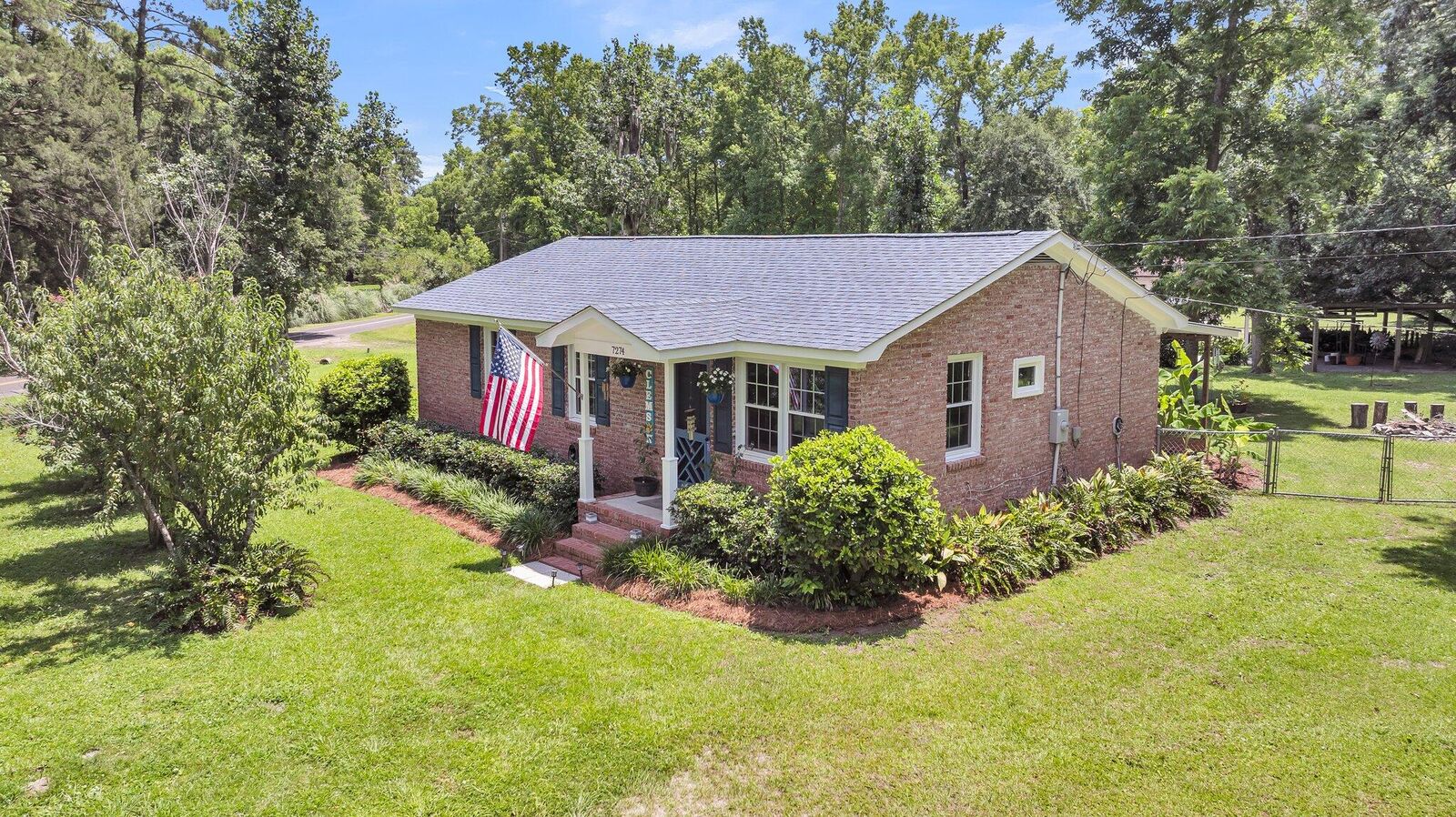 Property Photo:  7274 Commodore Road  SC 29449 