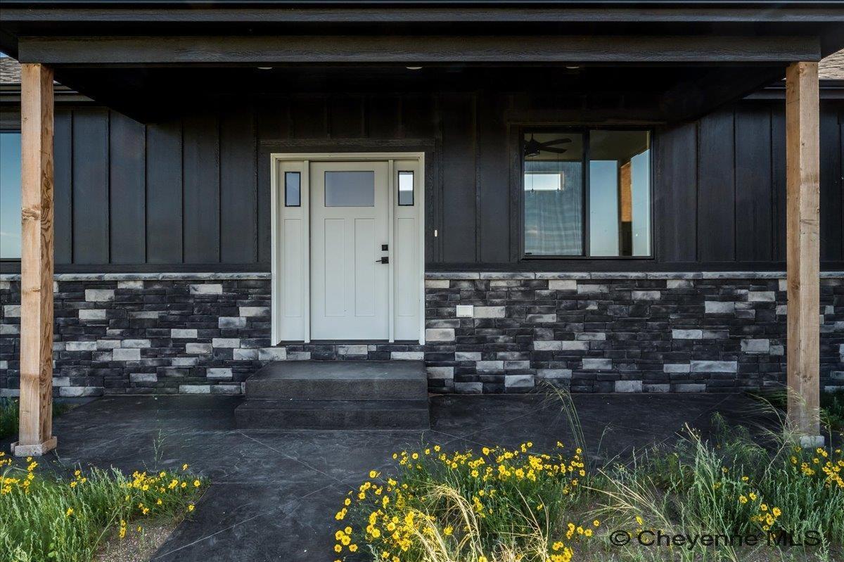 Property Photo: 4563 Willow Brook Ln WY 82009