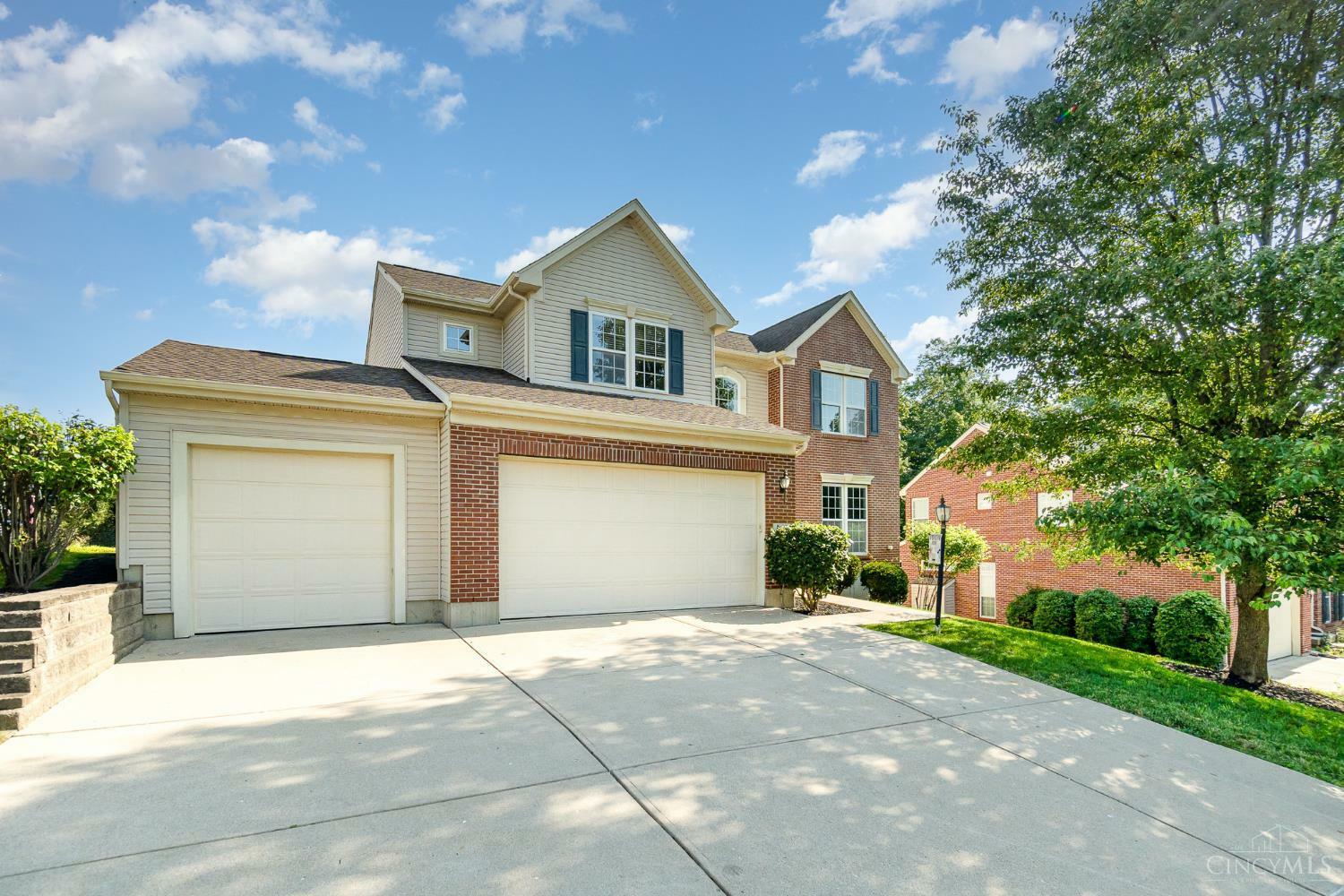 Property Photo: 544 Mitchell Way Court OH 45238