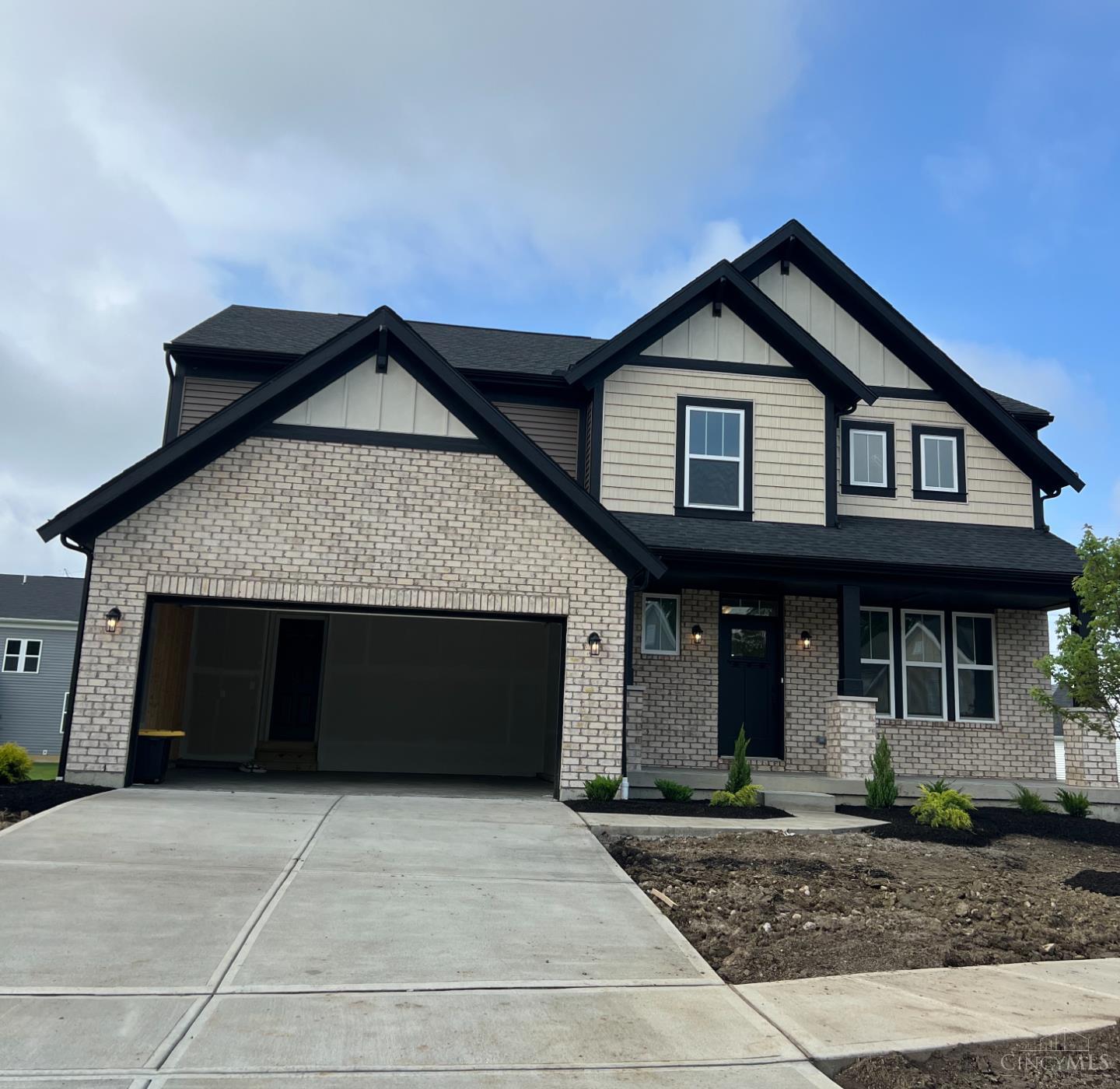 Property Photo:  