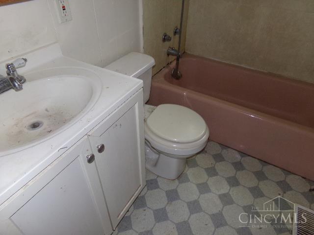 Property Photo: 2528 Mariposa Drive OH 45231