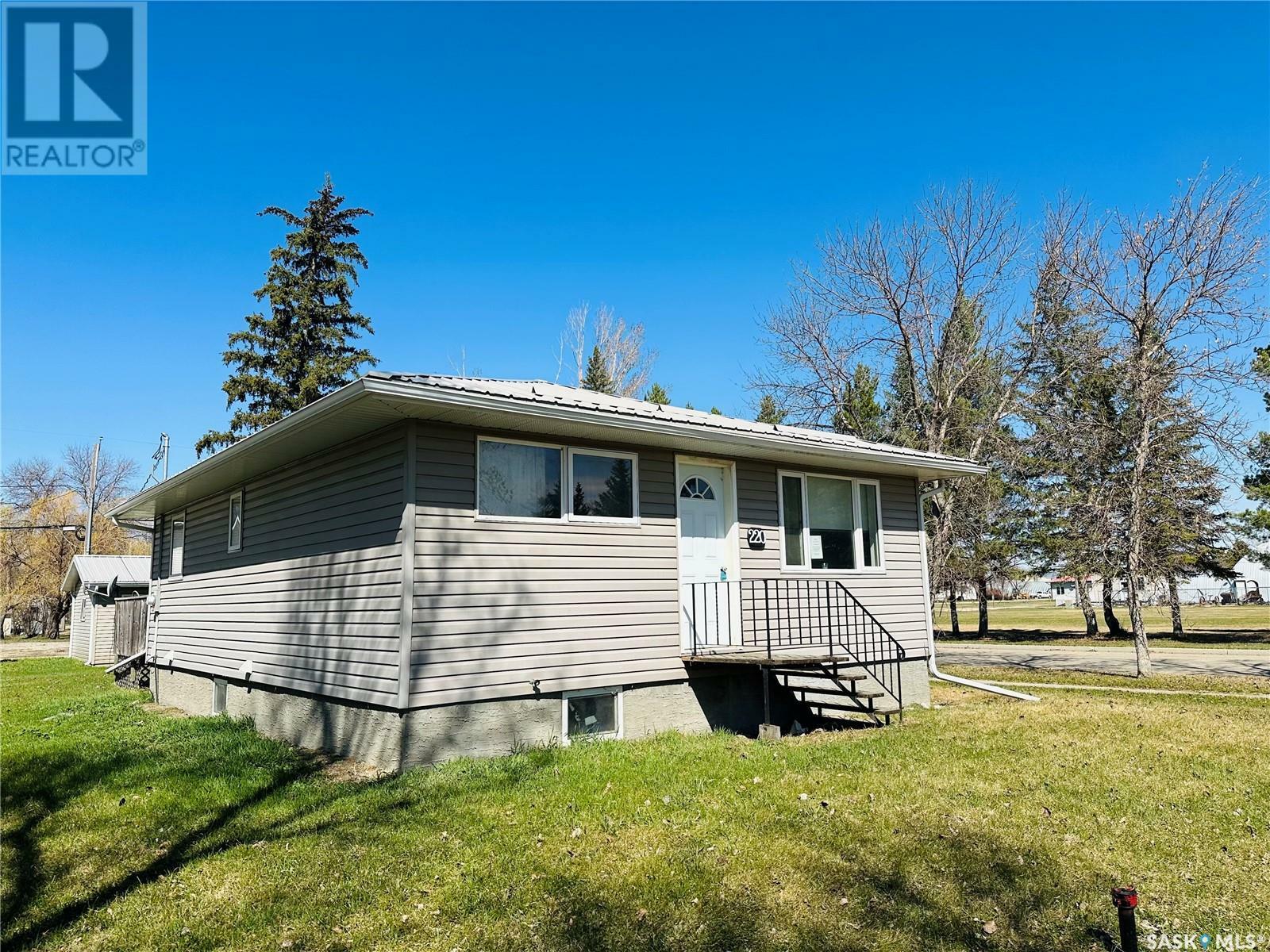 Property Photo: 220 Minto Street SK S0G 0Y0