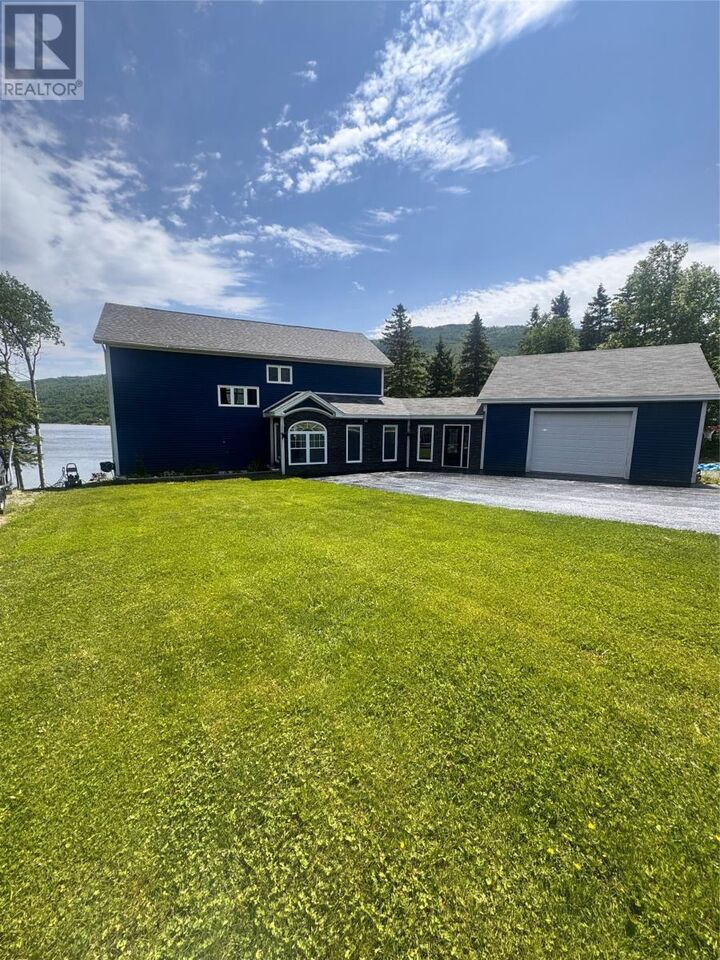 22 Lakeside Drive — photo 1
