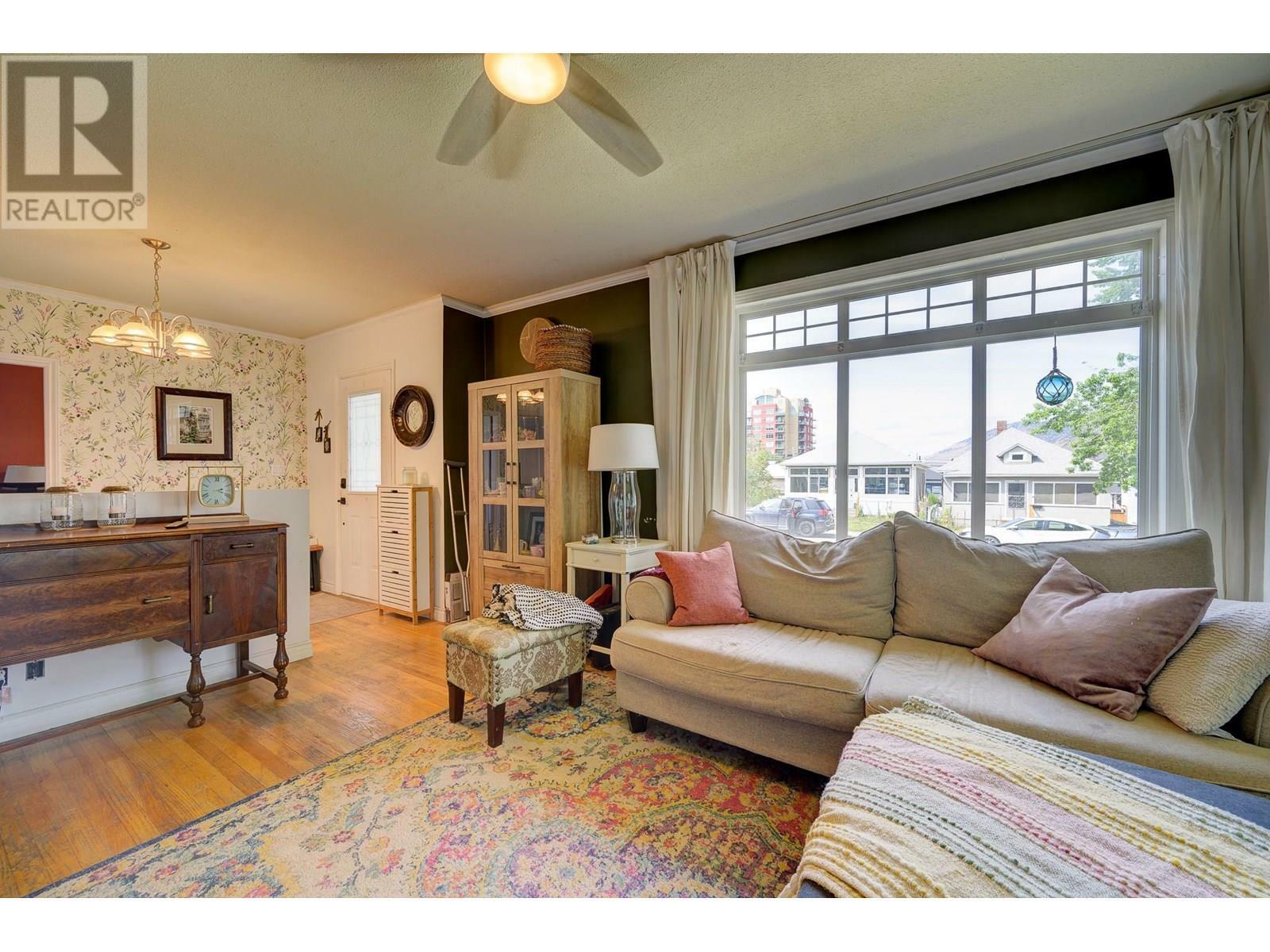 Property Photo:  647 St Paul Street  BC V2C 2K1 