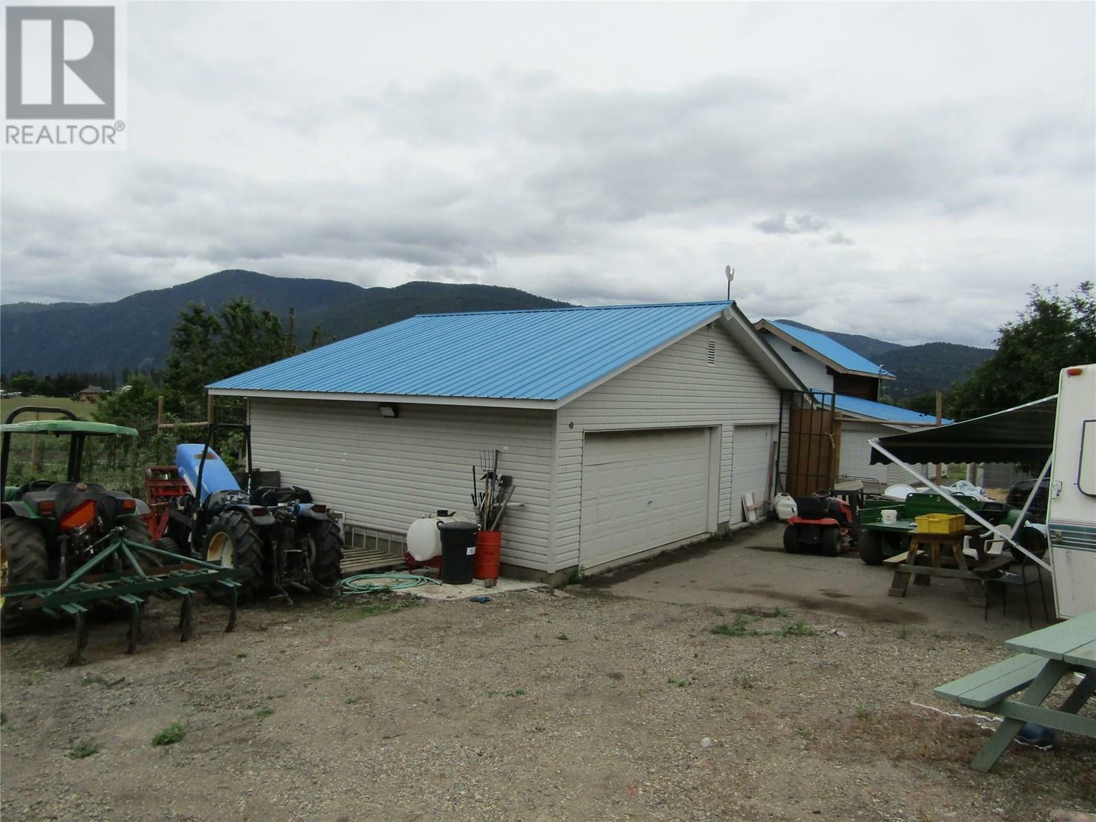 Property Photo: 5940 Spencer Road BC V0H 1H5