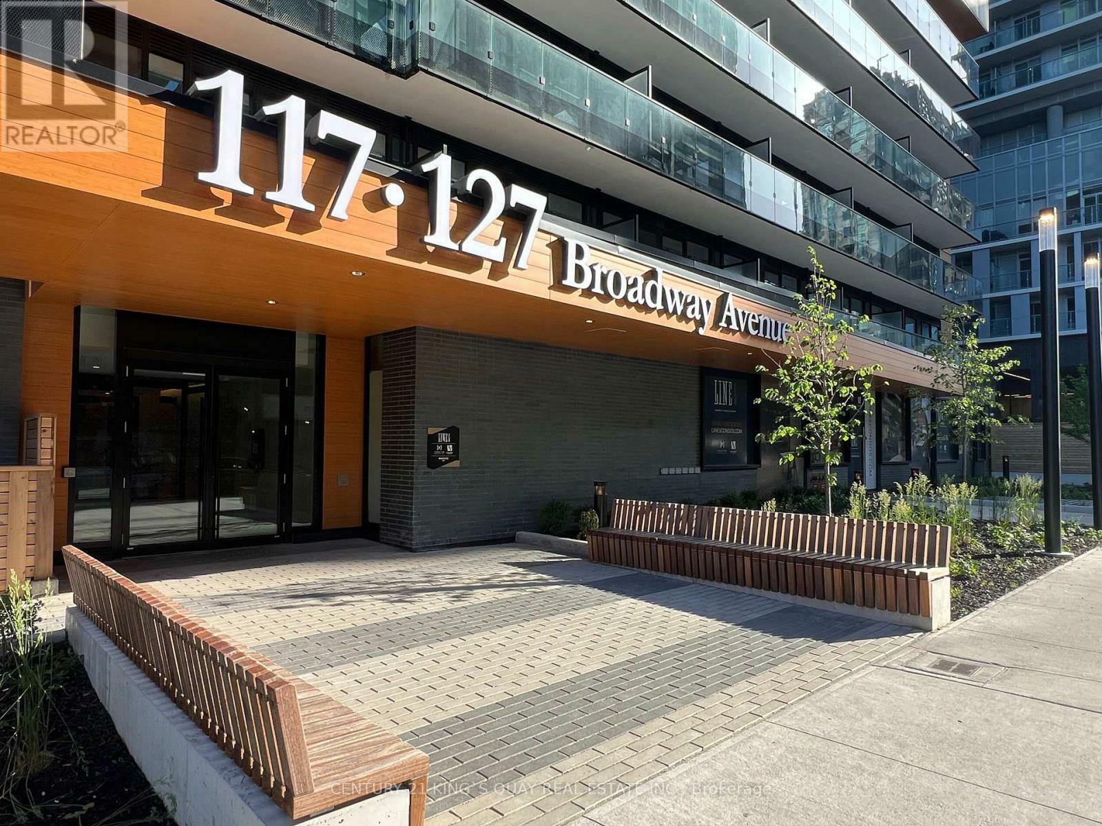 Property Photo: 119 Broadway Avenue ON M4P 0E7