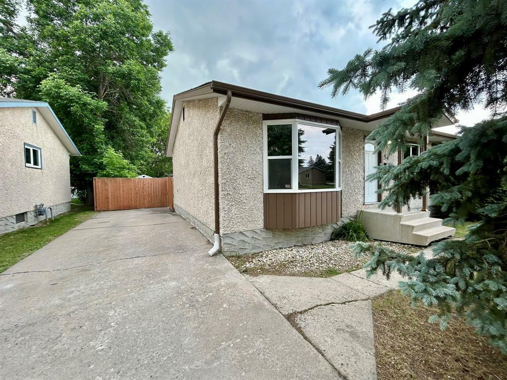 Property Photo: 54 Catherine Bay MB R1A 2G5
