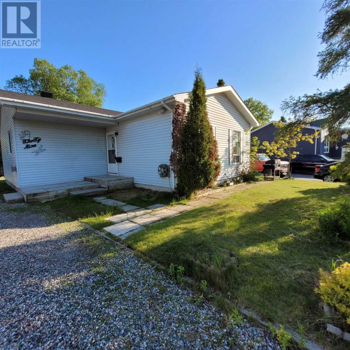 Photo de la propriété: 39 Poplar Ave ON P0T 2E0