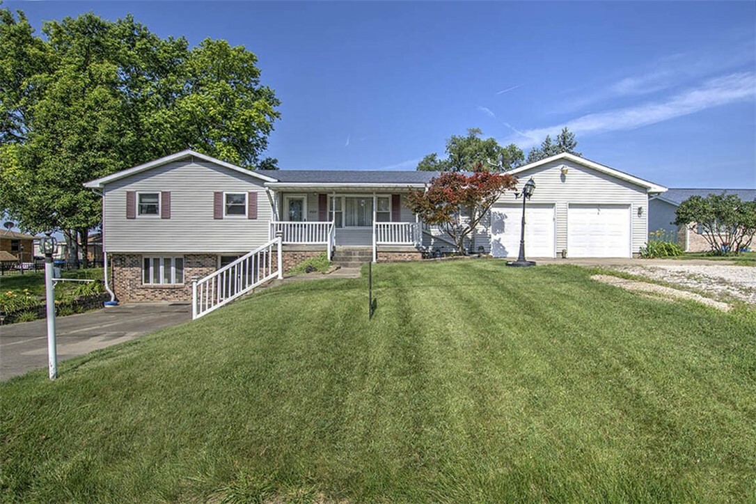 4529 Forest Parkway  Decatur IL 62521 photo
