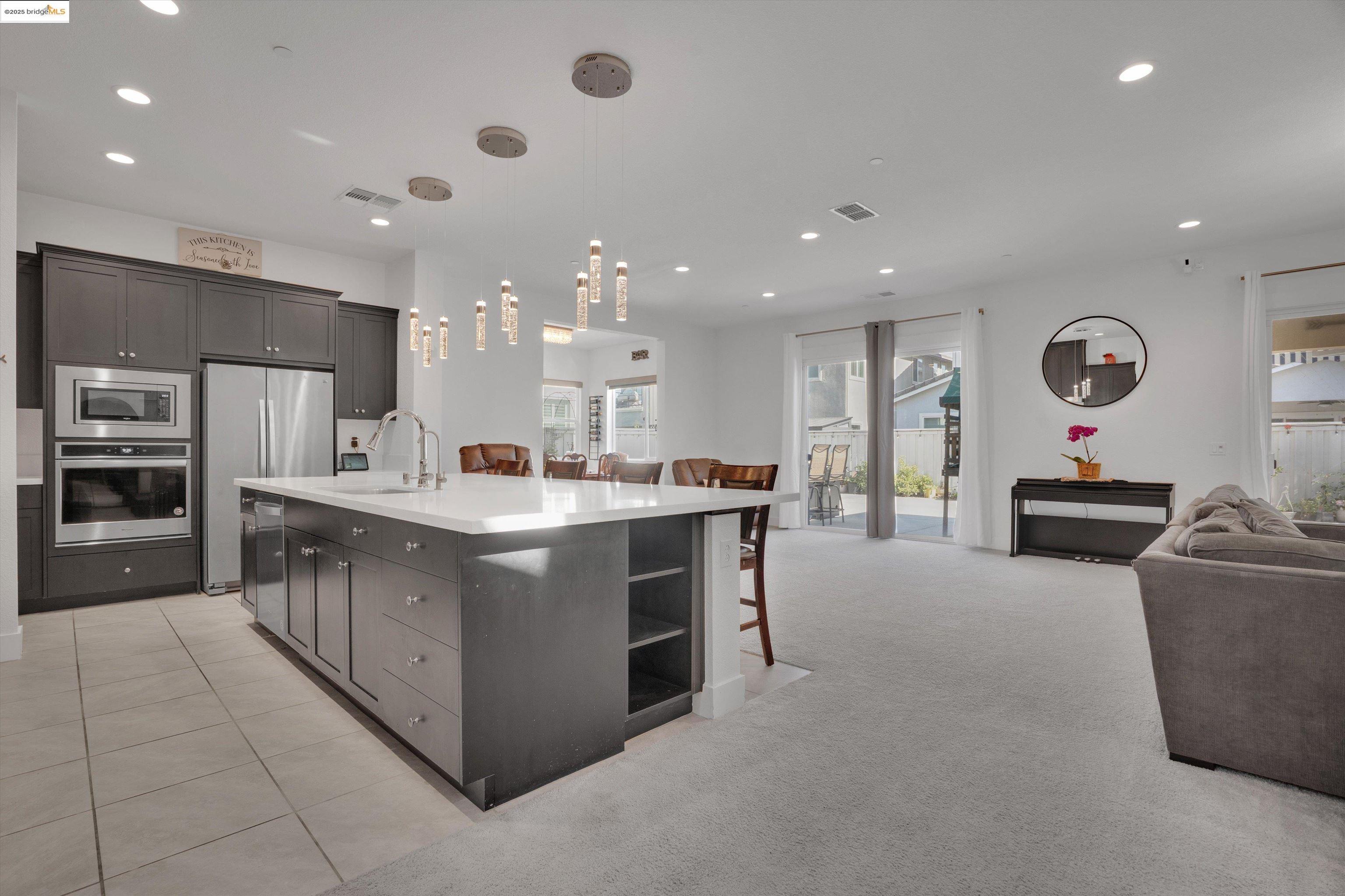 Property Photo: 2281 Garden Farms Ave CA 95330