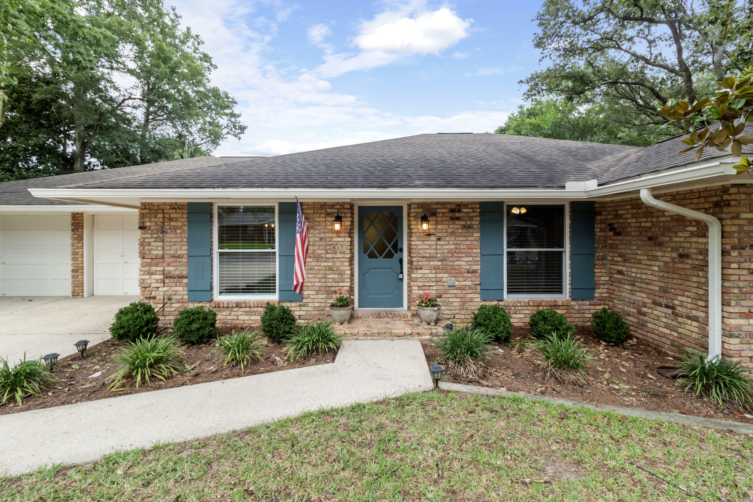 612 NE Merioneth Drive  Fort Walton Beach FL 32547 photo