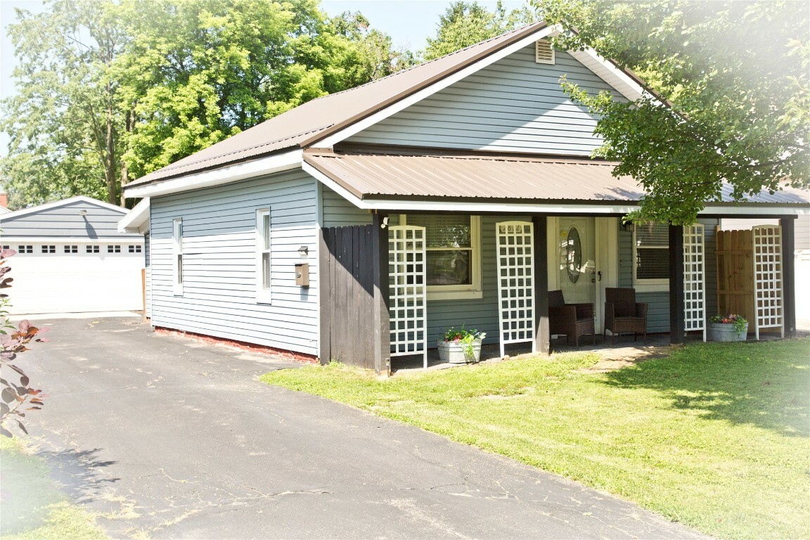 2812 Court Avenue  Erie PA 16506 photo