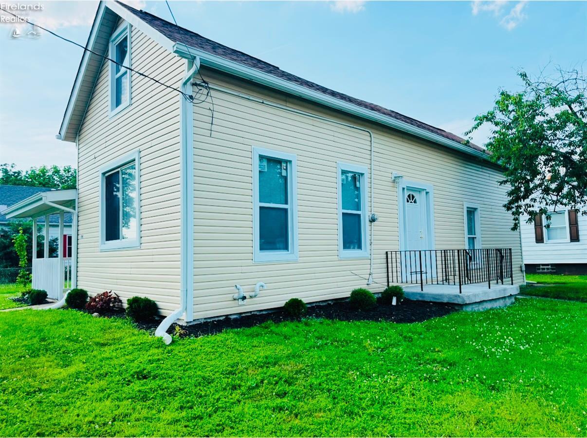 Property Photo: 919 Third Street OH 44870