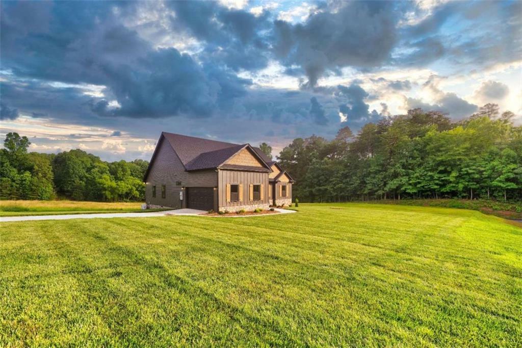 Property Photo:  40 Ellie Way  GA 30536 