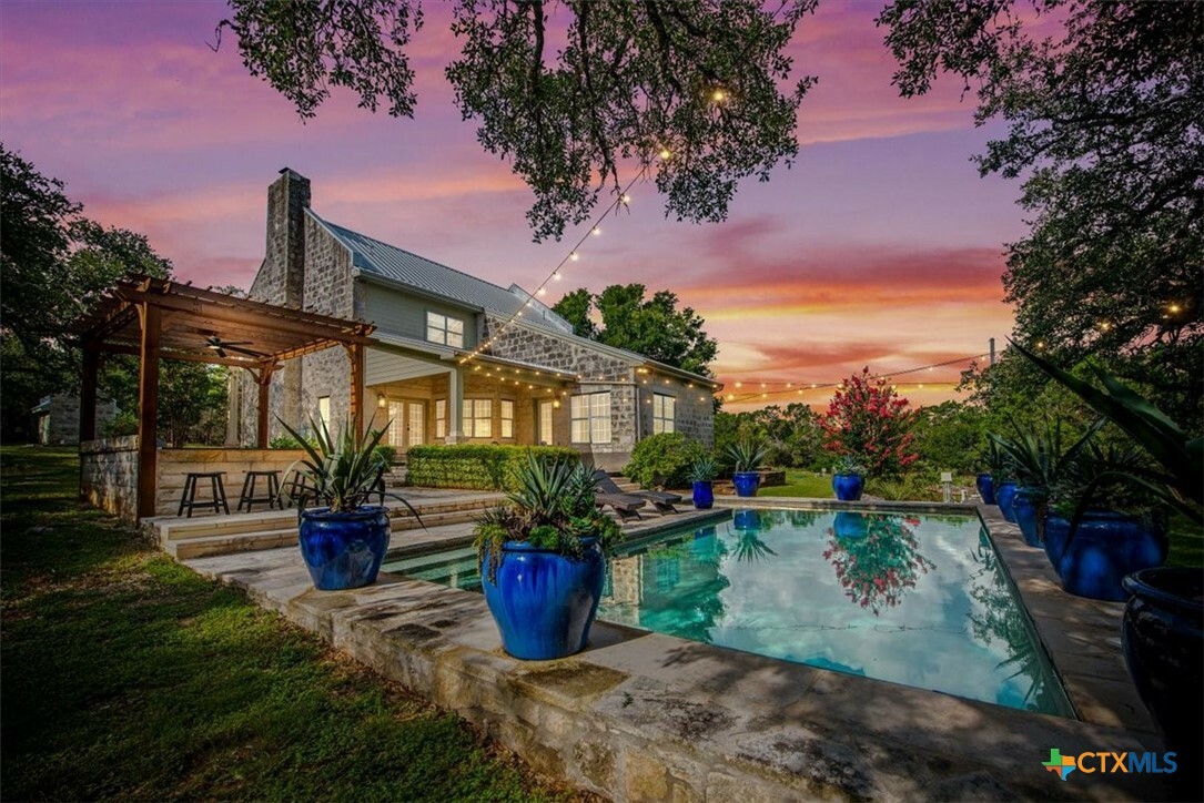 Property Photo: 1660 W McCarty Lane TX 78666