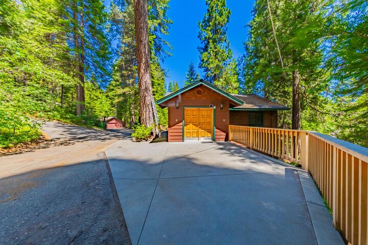 Property Photo:  1174 Railroad  CA 93623 