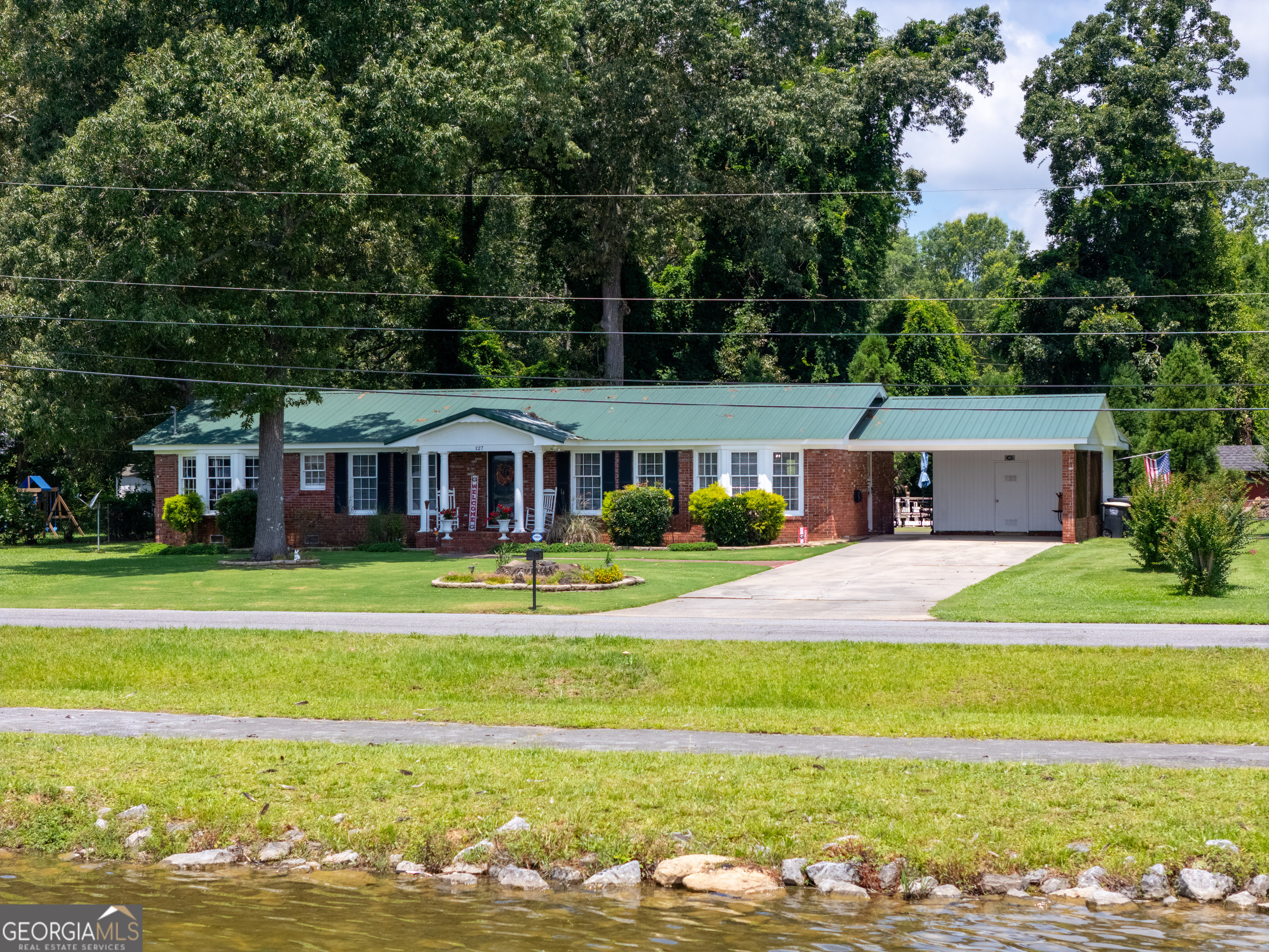 Property Photo: 127 Shoreline Drive NW GA 30165