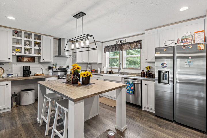 Property Photo:  1231 Black Mtn Road  TN 37327 