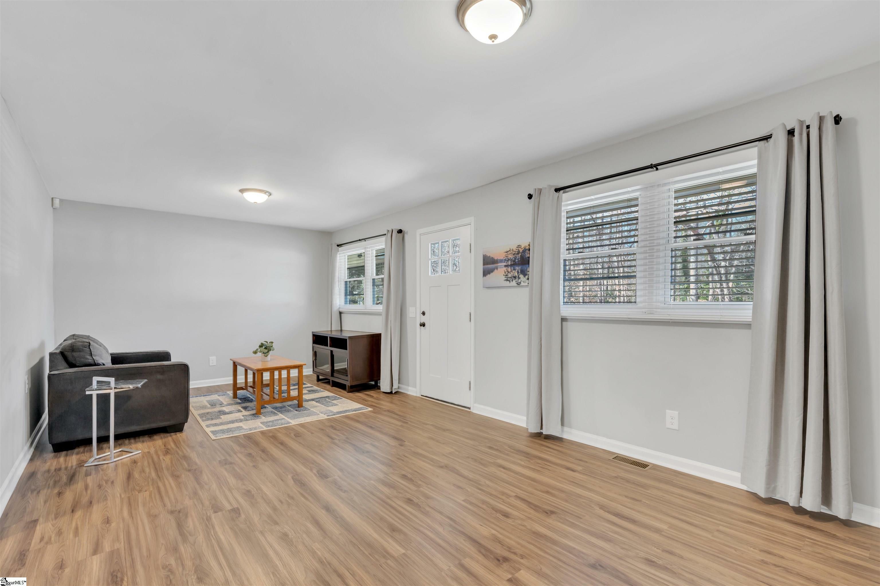 Property Photo: 16 Flower Drive SC 29605