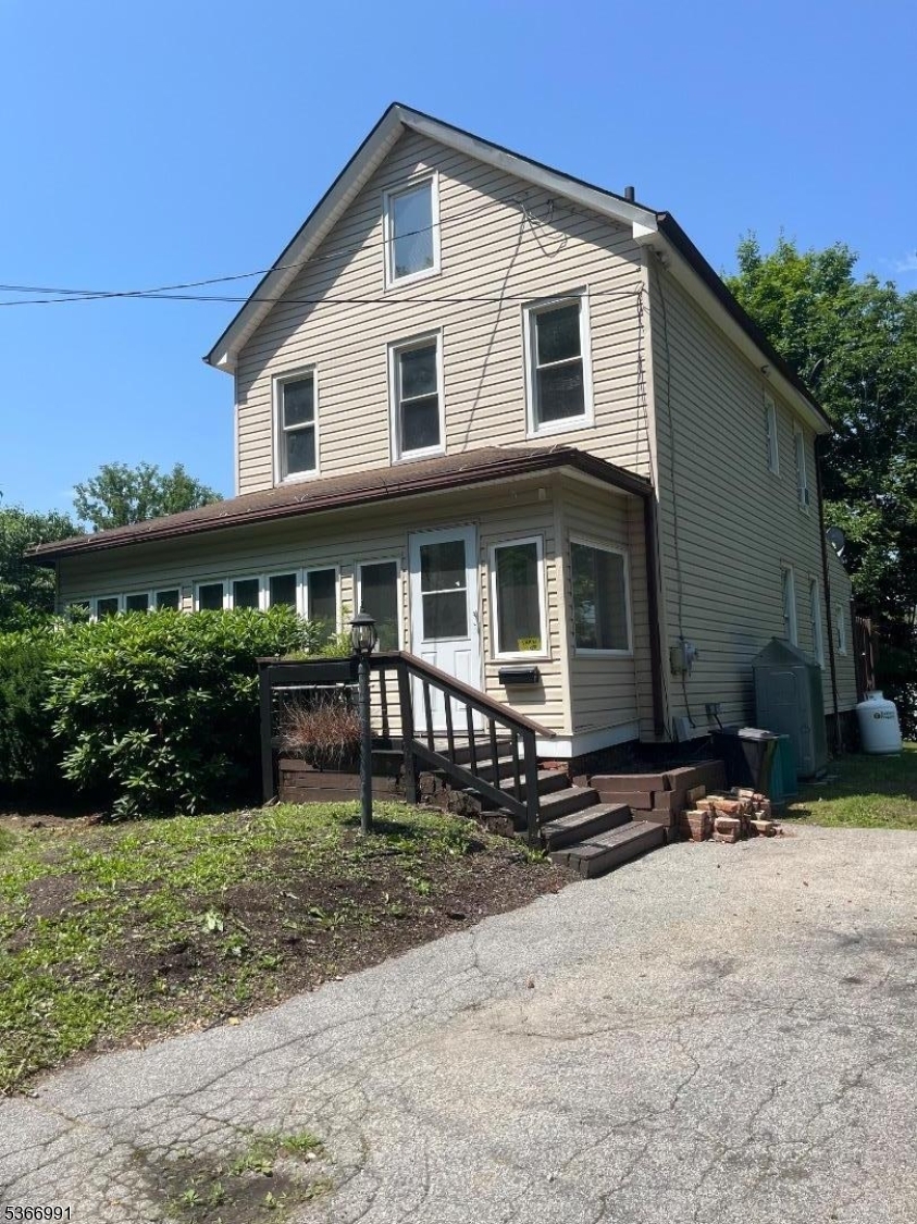 Property Photo:  128 Main St  NJ 07871 