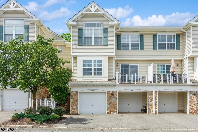 1042 Shadowlawn Dr  Green Brook Twp. NJ 08812 photo