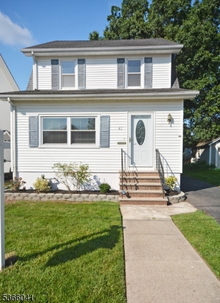 Property Photo:  41 Stratford Ter  NJ 07016 