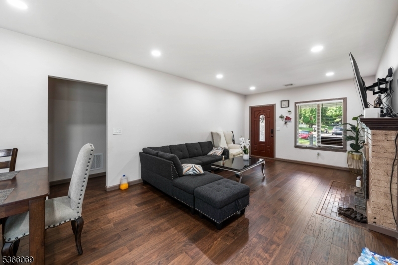 Property Photo: 9 Beavers St NJ 08829