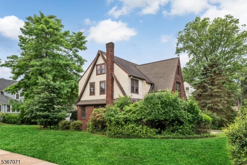 Property Photo: 332 Meadowbrook Ave NJ 07450