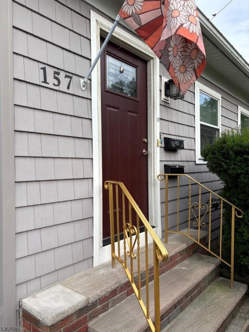 Property Photo:  157 Arlington Ave 2  NJ 07506 