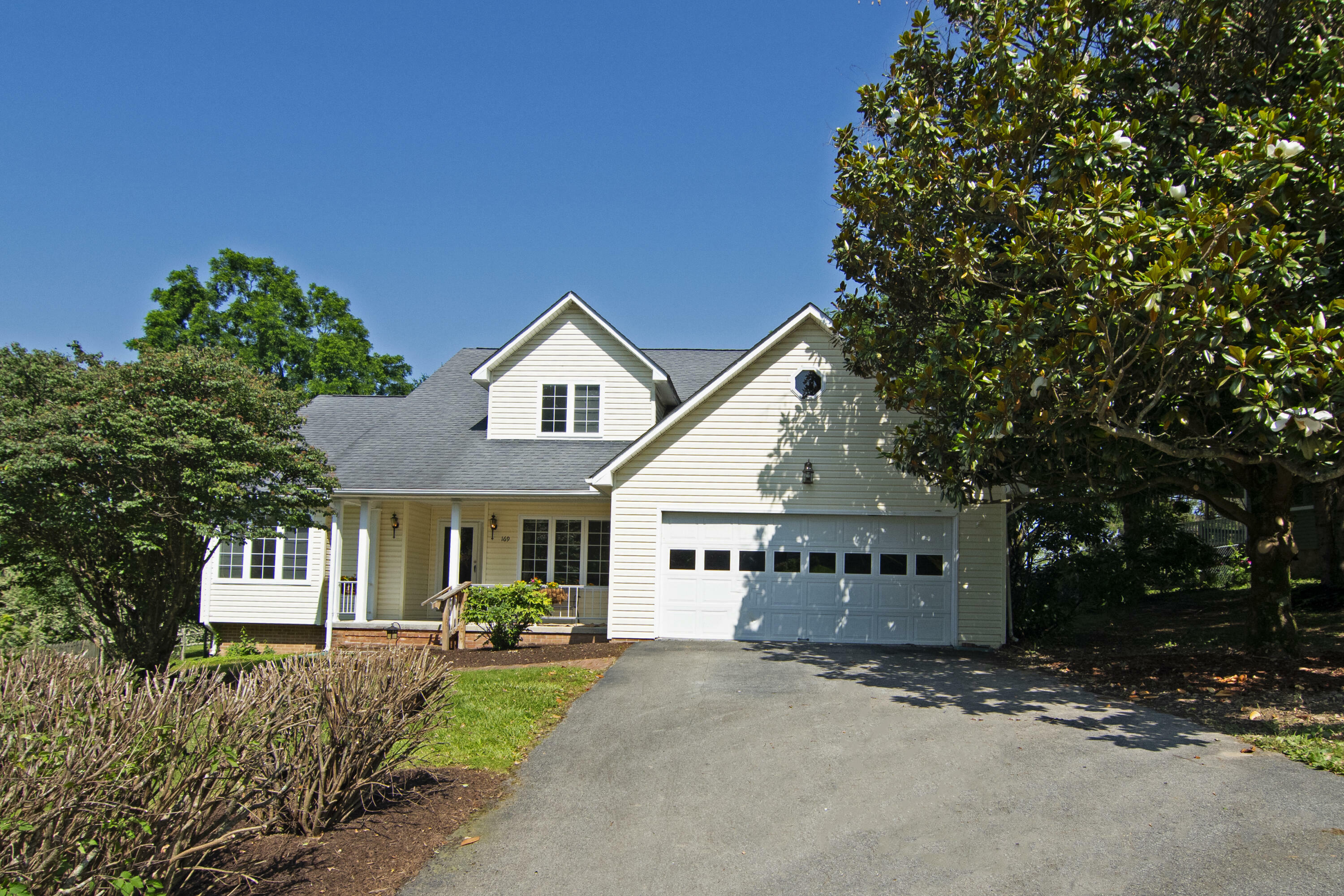 169 Crowfield Cir  Lewisburg WV 24901 photo