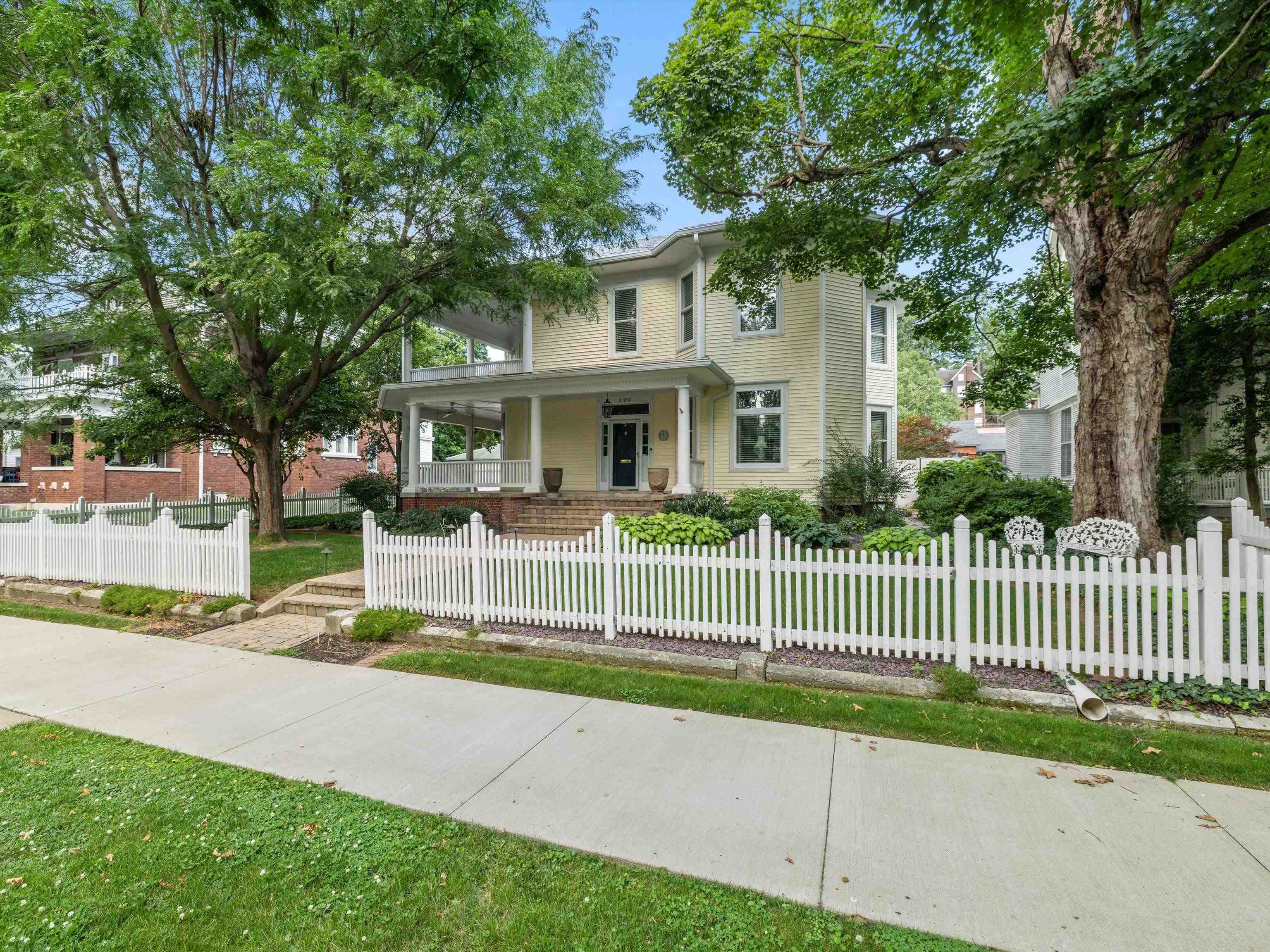 Property Photo: 220 S Main St. KY 42420